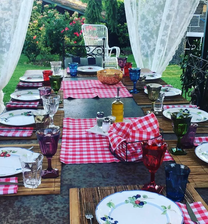 Gipsy Home Di Villa Del Dottore Montecarlo 0*,  Italy